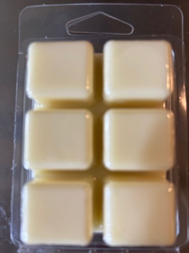 BeesWax Melts Scented with Solvuntur Vesperi Essential Oils by Point Unbroken