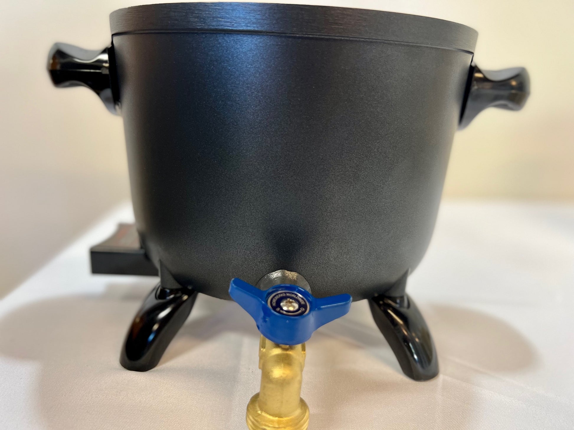 10lb Wax Melter, FREE US Shipping, Mechanically Secured Spout 