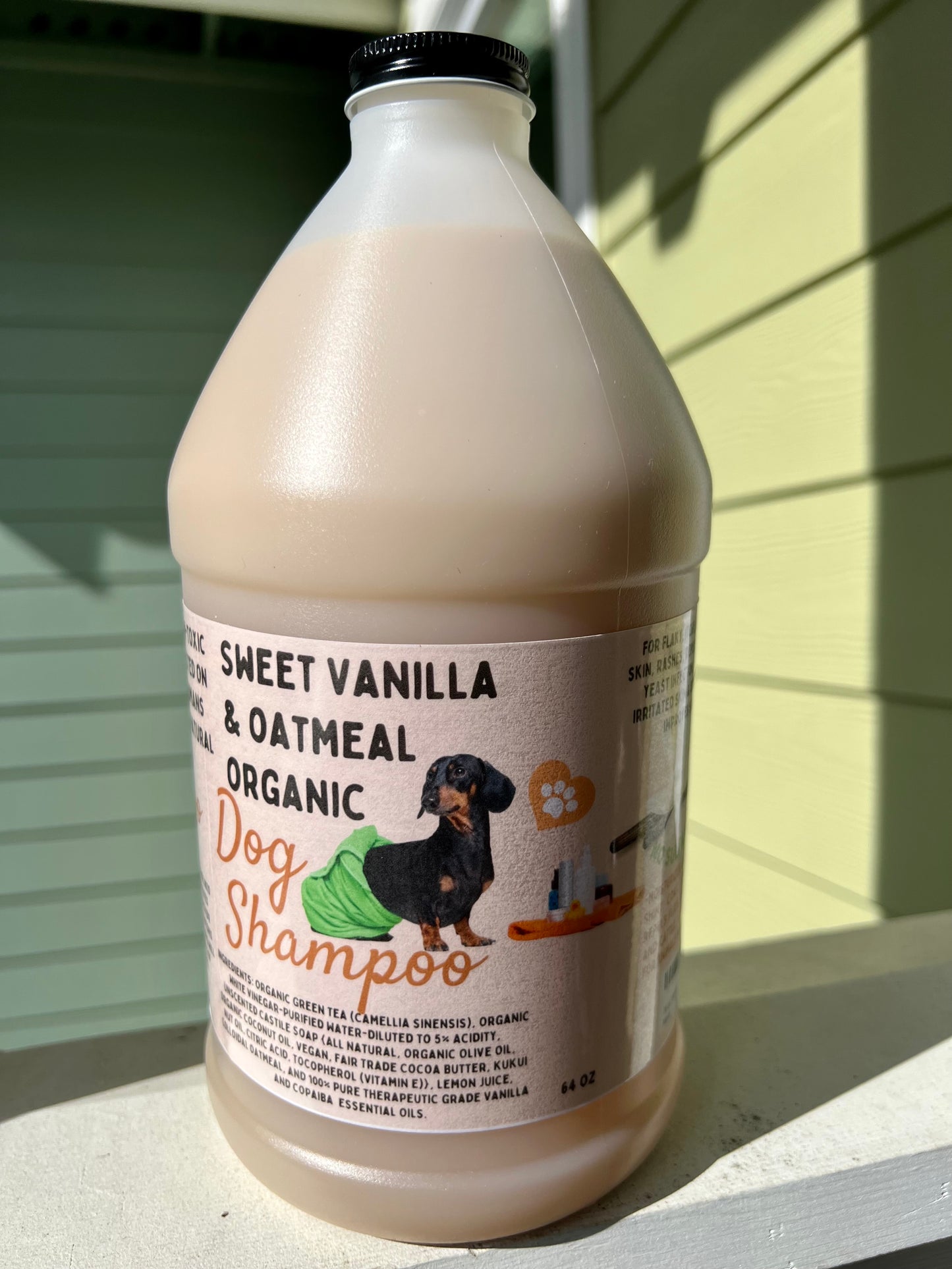 Sweet Vanilla & Oatmeal Organic Dog Shampoo